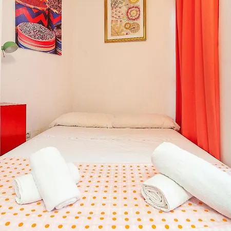 Soho Citycenter, Young People Only Apartment